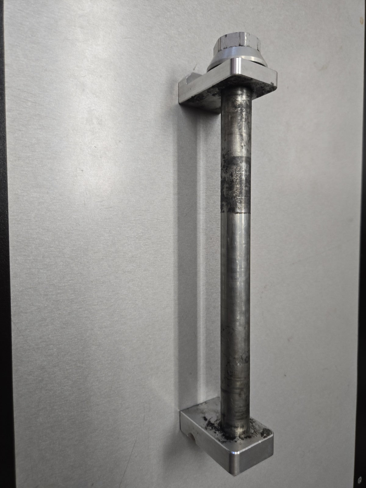 VOR Vertematti 2002 503 Off Road REAR AXLE W/ BLOCKS AND NUT #1194