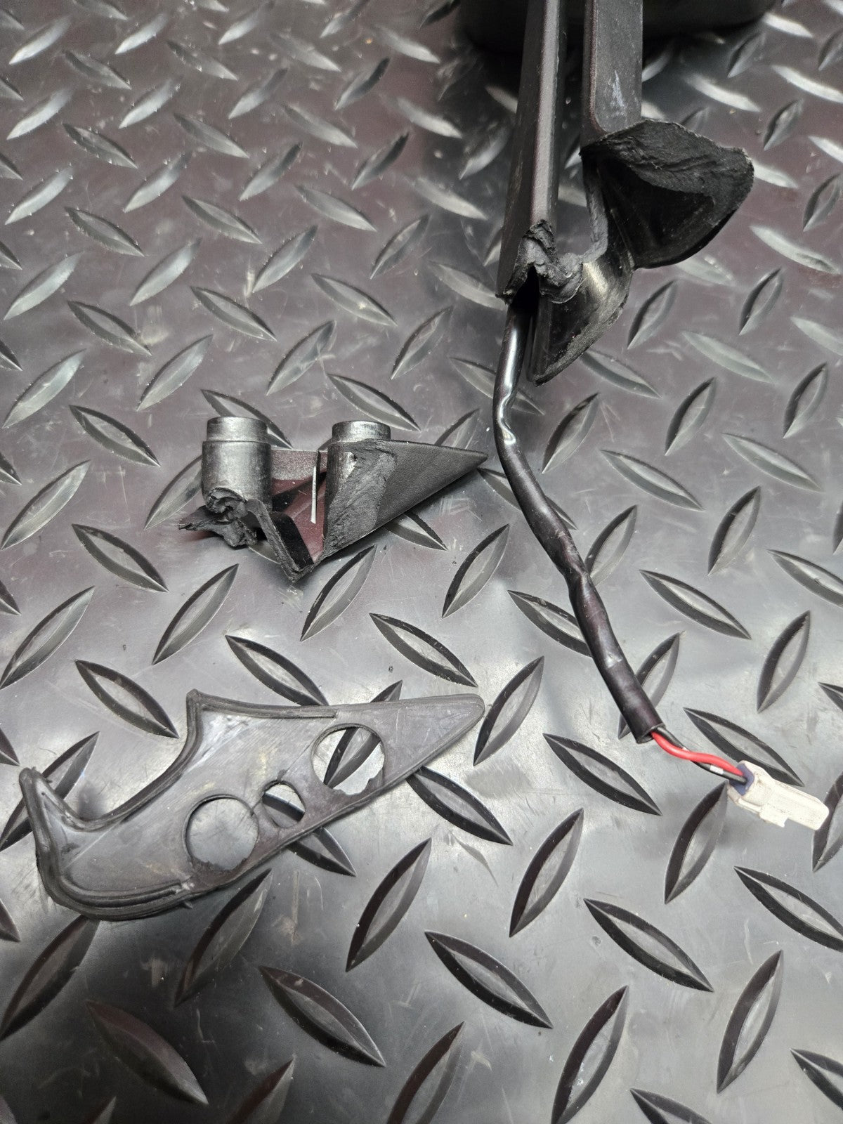 Ducati Panigale 899 959 1199 1299 OEM LEFT Mirror Turn Signal Assembly #0845