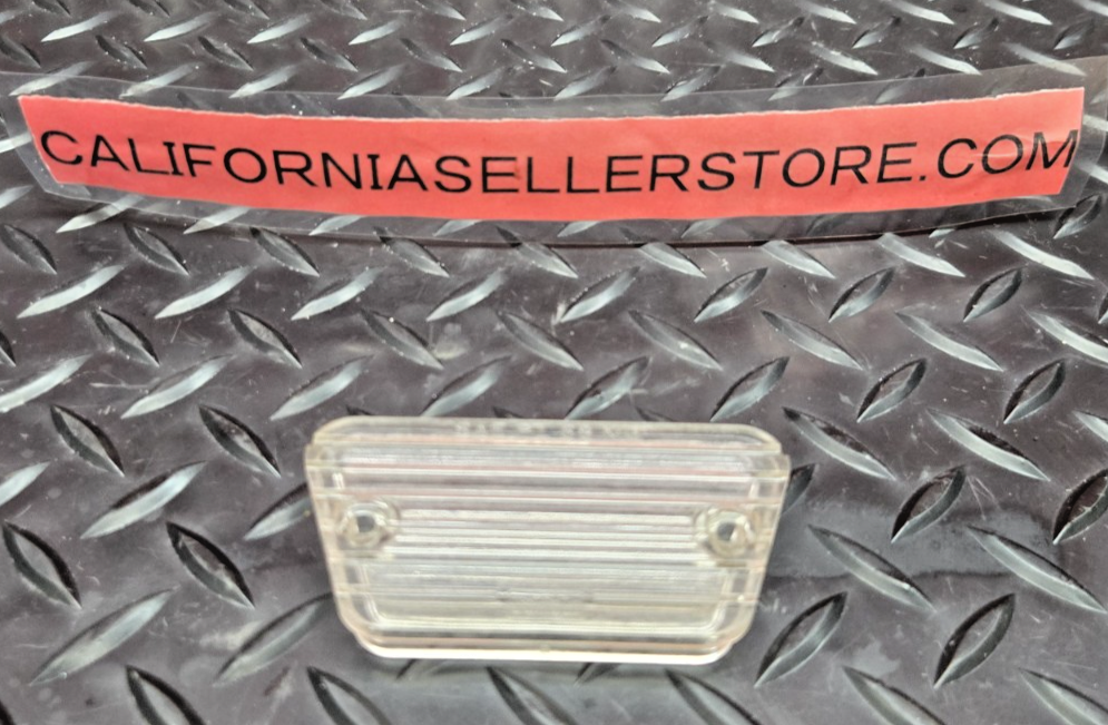 FORD MUSTANG OEM SAE PI 68 MG 1968 FRONT FENDER SIDE LIGHT COVER LH OR RH #0896