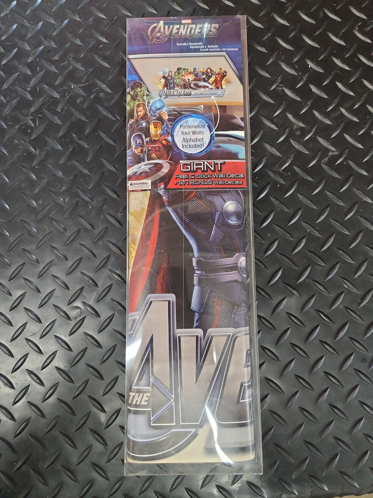 Marvel Avengers  Peel & Stick Wall Decals Removable Repositional, Sealed #1157