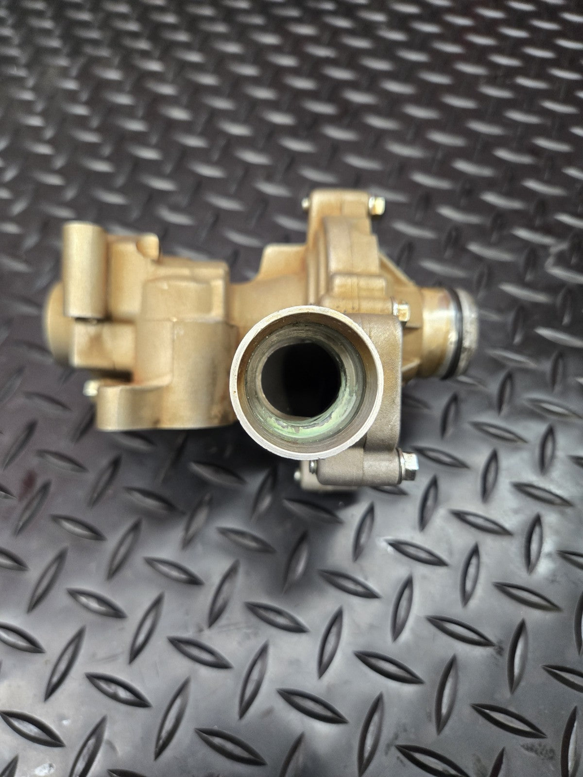 TRIUMPH OEM OIL PUMP ASSEMBLEY 1210120 STREET TRIPLE + 675 2006-12 #1002