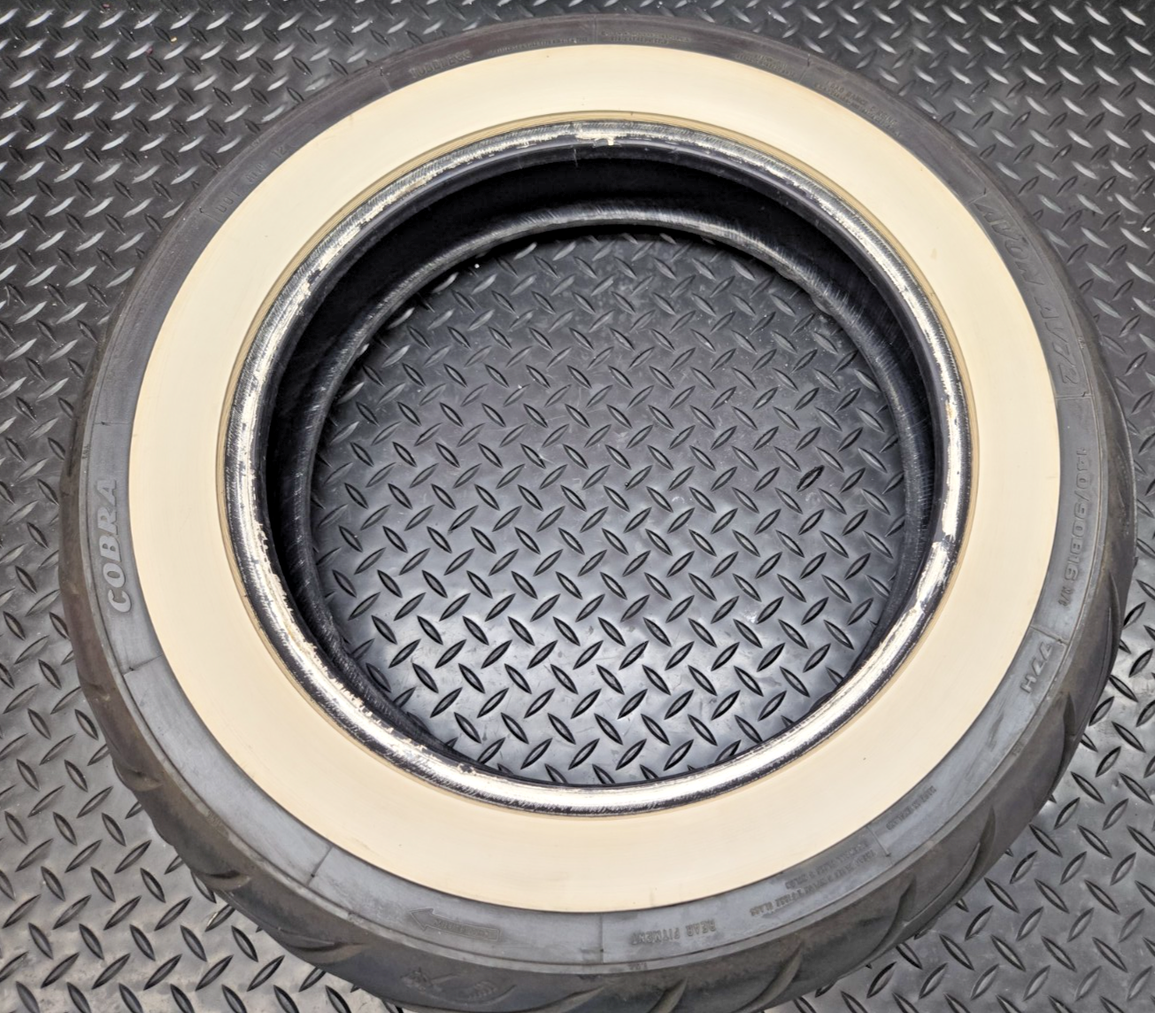 Avon AV72 Cobra 140/90-16 white wall rear tire wheel #1012   2015