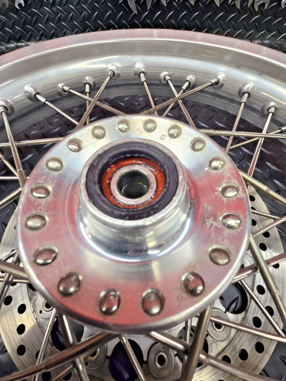 Triumph Thruxton 900 T2000301 Thruxton Front Wheel Hub Assembly with rotor #0520