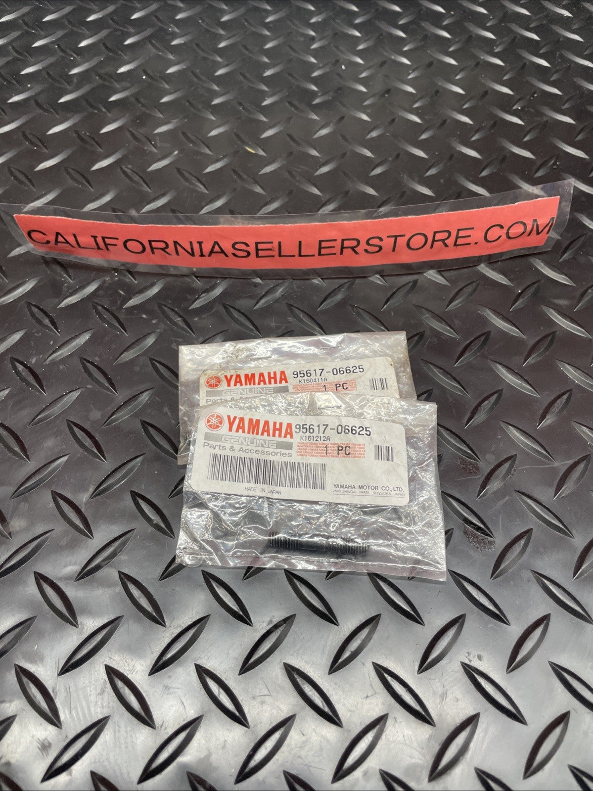 Yamaha 95617-06625 Stud Bolt Qty 2 NOS  #0859