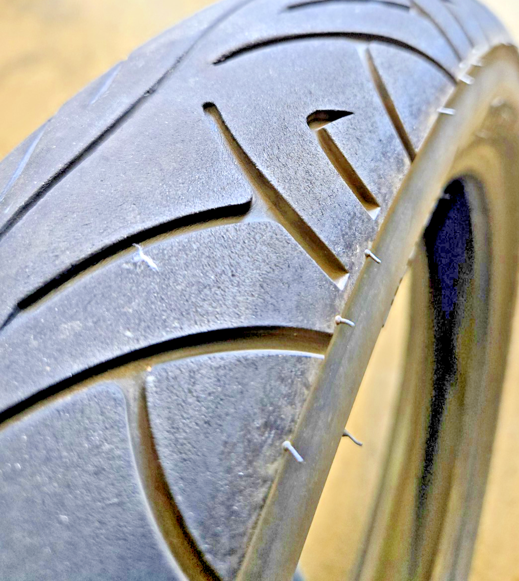 Pirelli 4025700 Sport Demon - 100/90 - 19 M/C 57V TL front Tire 2021  used #1309