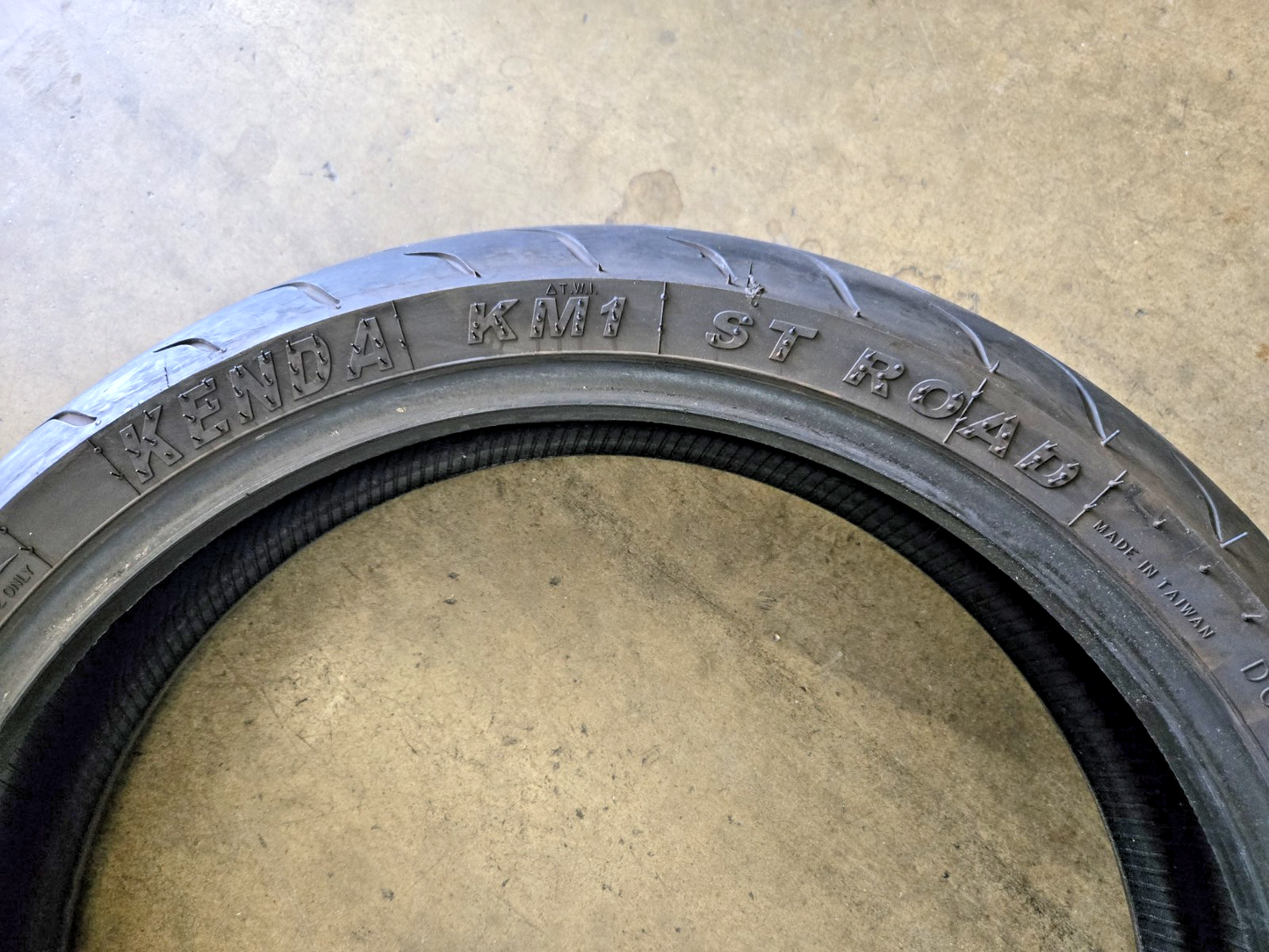 Kenda KM1 ST Road Front Motorcycle Tire Tyre 120/70ZR17 17" 58W 2024 95%  #0791