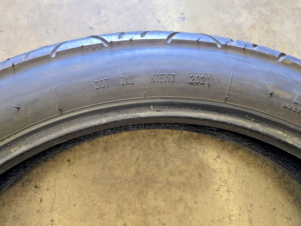 Pirelli 4025700 Sport Demon - 100/90 - 19 M/C 57V TL front Tire 2021  used #1309