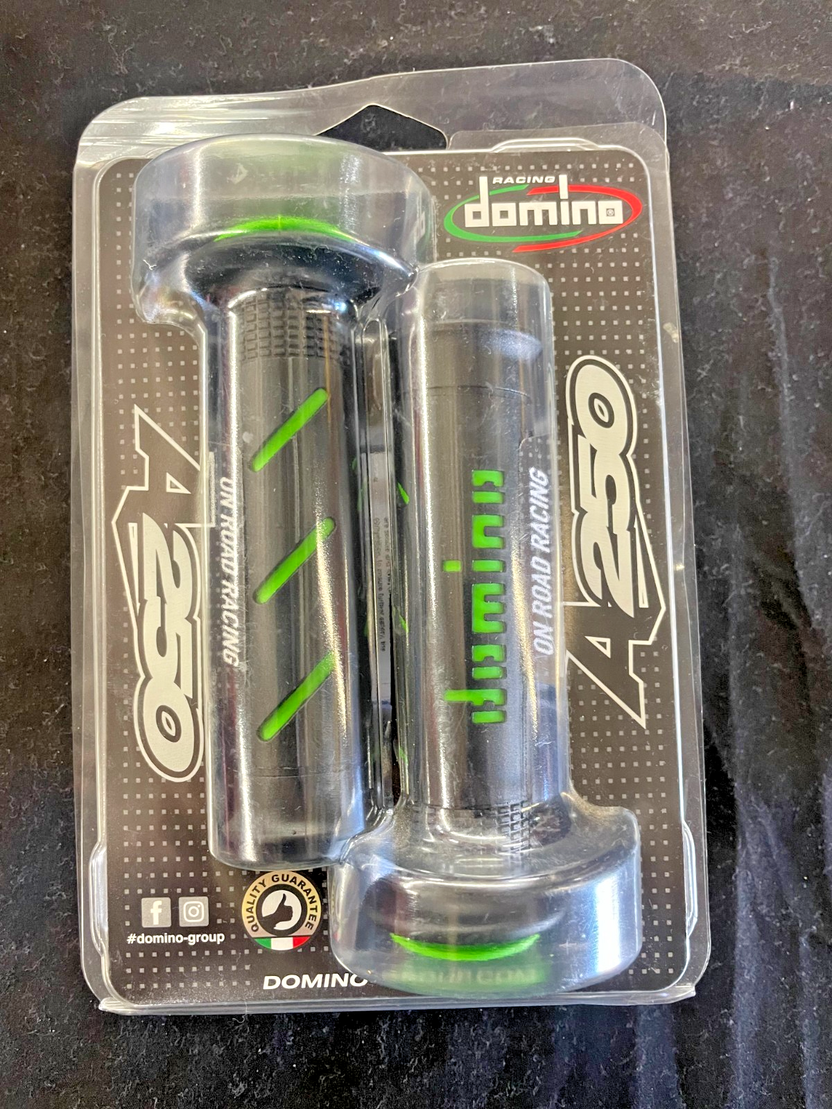 DOMINO RACING XM2 Grips - Black/Green - Grips A250