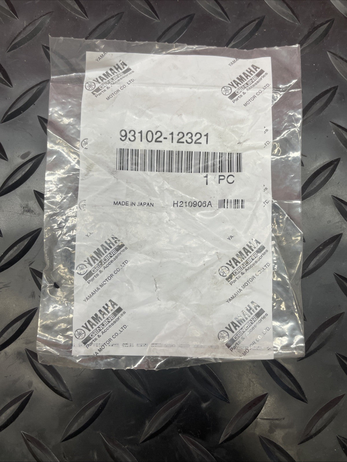 Yamaha Genuine Oil Seal 93102-12321  #1057