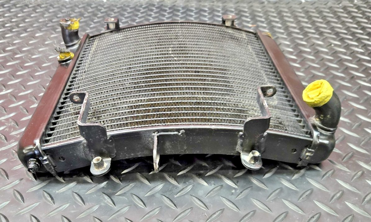 KTM 950 OEM RADIATOR  FIT ALL MODELS NO LEAKS #0774