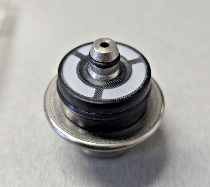 Quantum 450KPA Fuel Pressure Regulator BMW R1200GS R1200RT  13537705871 #0466