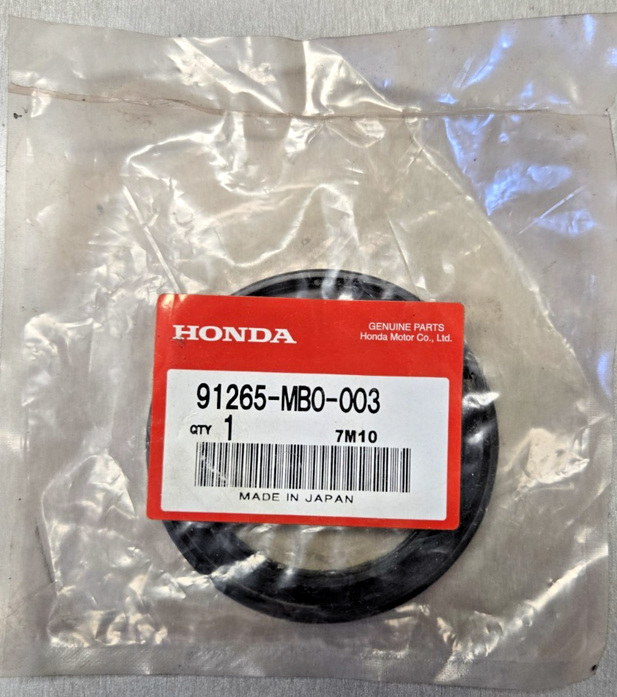 Honda OEM Oil Seal 60X80X8 VT1100C 1983-1986 VF1100 91265-MB0-003 #0600