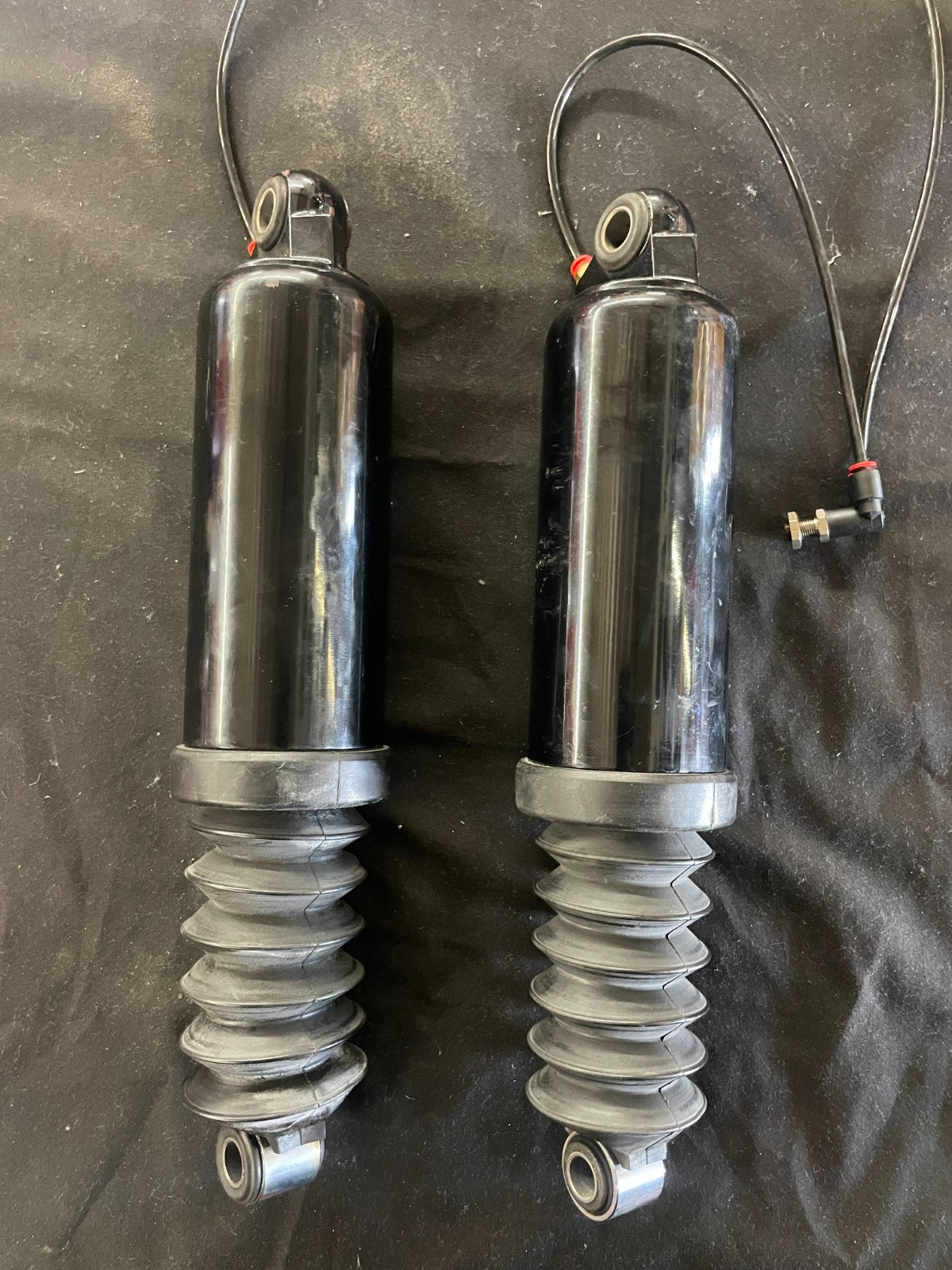 Harley-Davidson Touring Low Profile Rear Shock Suspension Kit 54565-97c