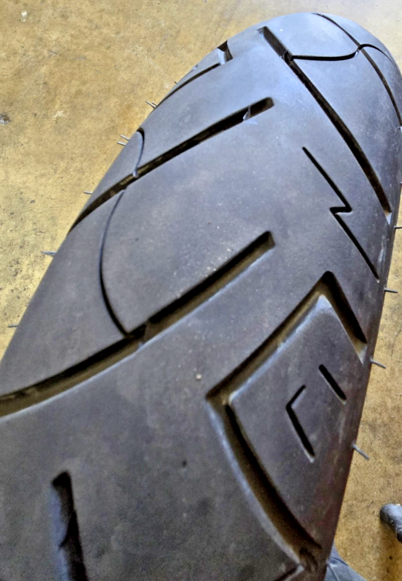 SHINKO SR777HD WHITE WALL   130 90 B16 HD  95%  #0614
