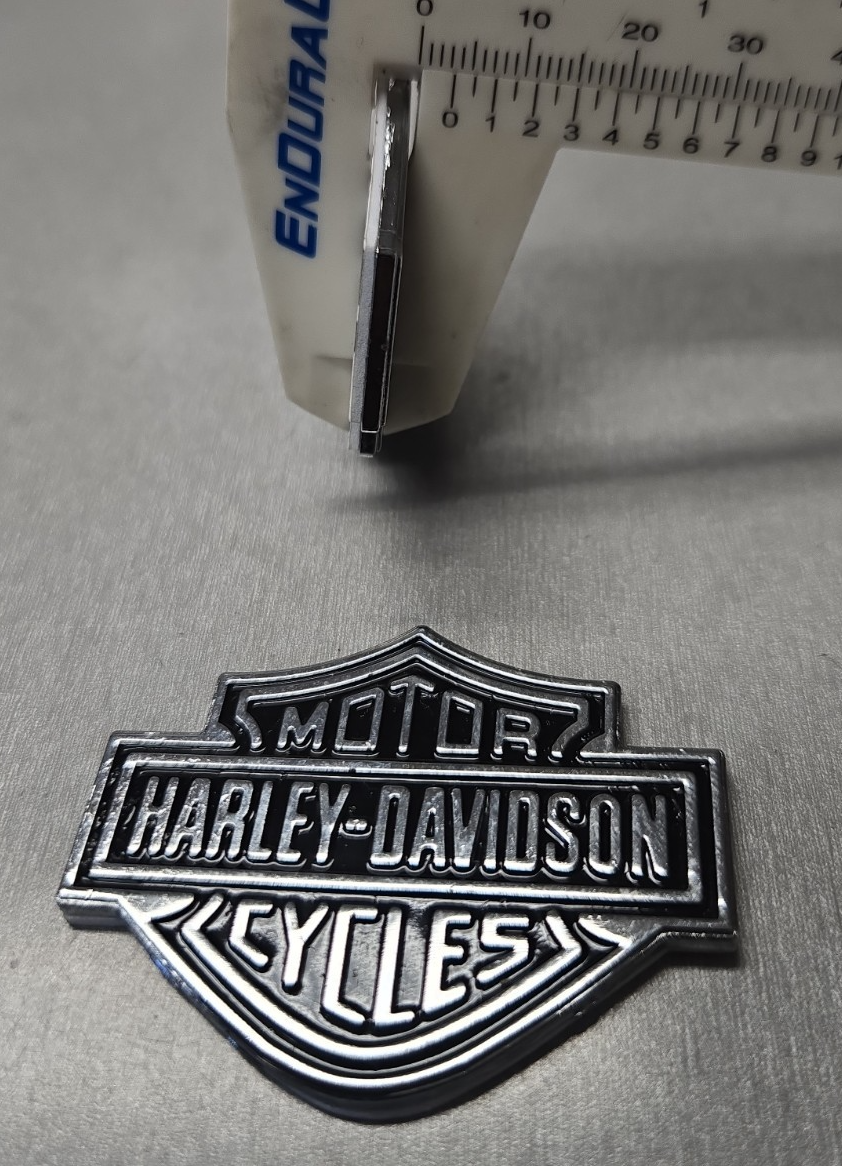 Harley-Davidson Bar & Shield Metal Emblem Badges. OEM 99352-82Z Small Logo #1395