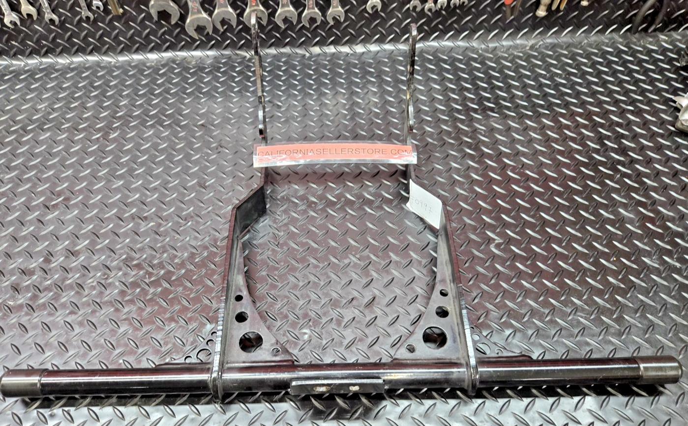 Harley Softail Low Rider Street Bob 18-up Engine Guard Highway Crash Bar #0997