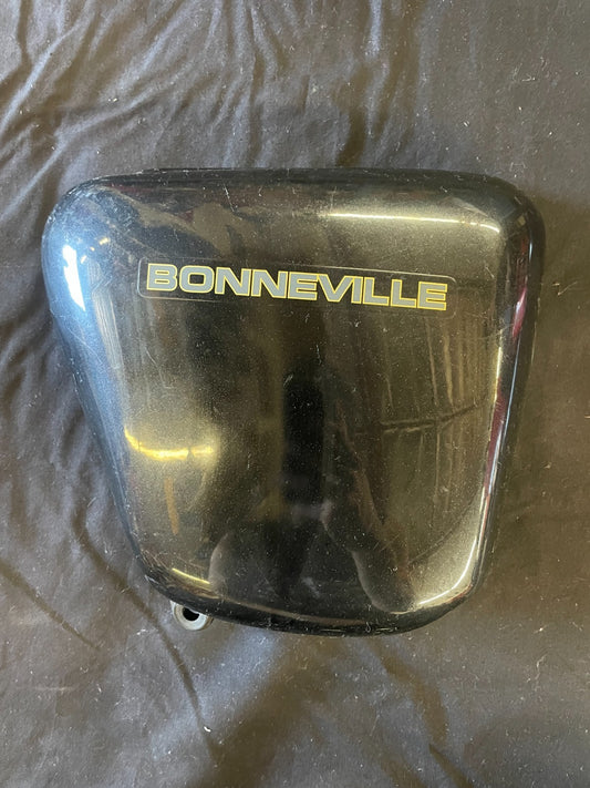 2013 Triumph Bonneville T100 Right Side Cover T2301238    #0249