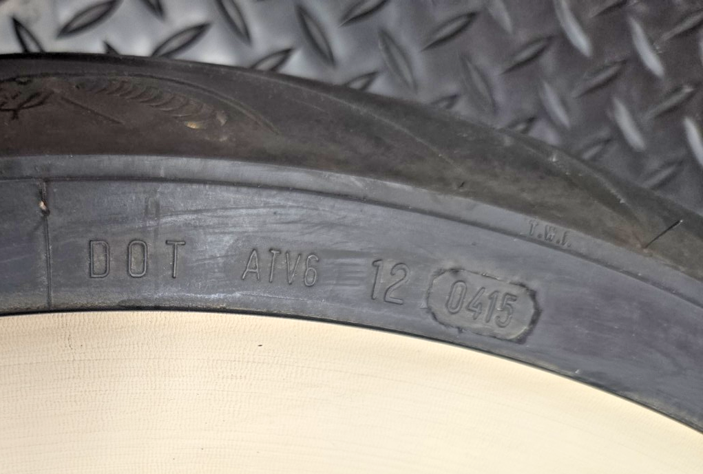 Avon AV72 Cobra 140/90-16 white wall rear tire wheel #1012   2015