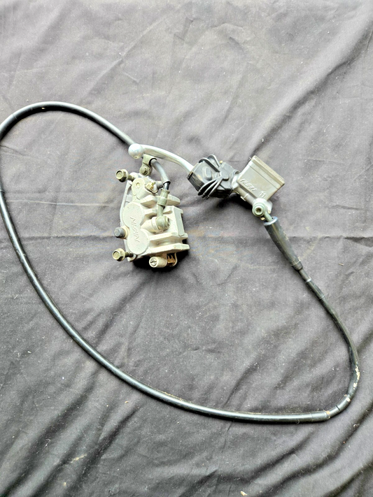 2006 YAMAHA WR450F OEM NISSIN FRONT BRAKE CALIPER MASTER CYLINDER HOSE  #0081