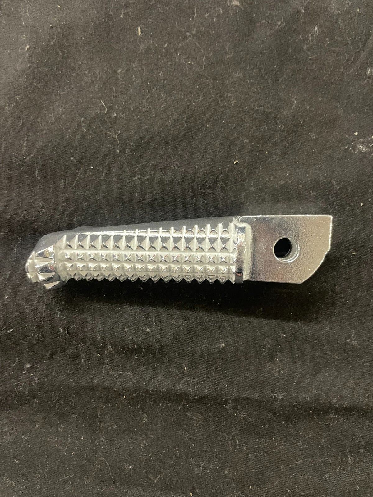 Yamaha footrest OEM foot peg 1Wd-F7451-00-00 NEW OPEN BOX  #0132