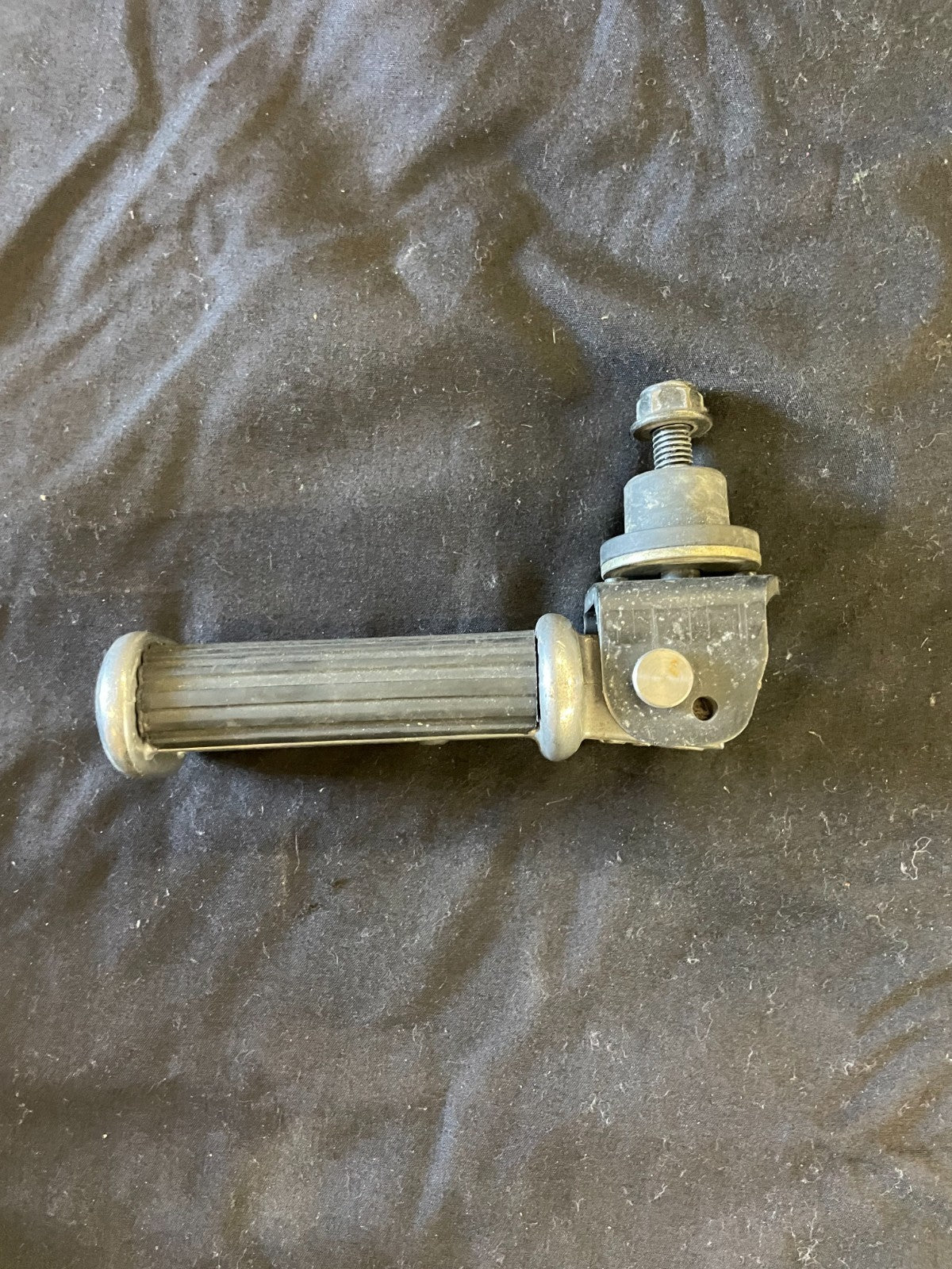 Triumph Thruxton OEM RIGHT Footrest T2080709  #0094